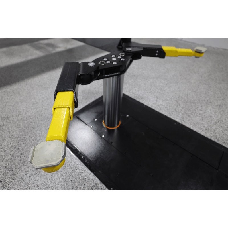 Challenger EW10 Series 10K Wide Inground Lift Arm View