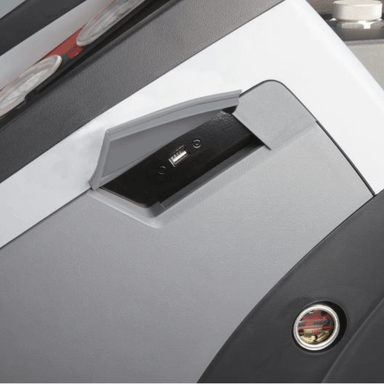 AC1234-9 Connected R-1234yf A/C Recovery Machine USB Port View
