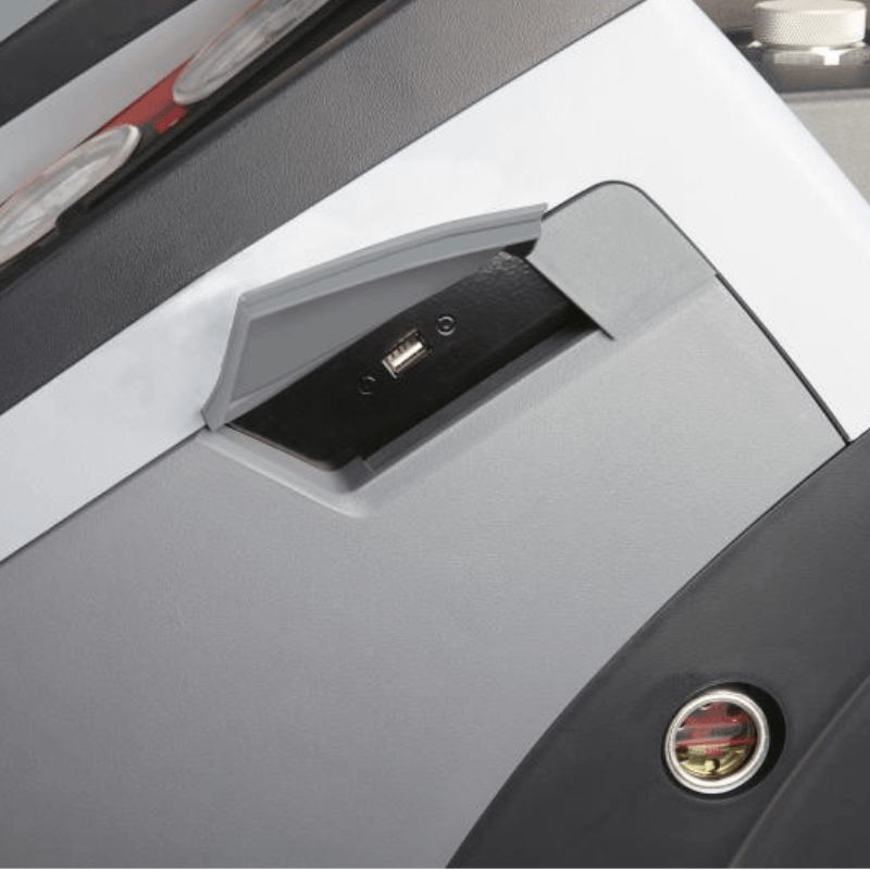 AC1234-9 Connected R-1234yf A/C Recovery Machine USB Port View
